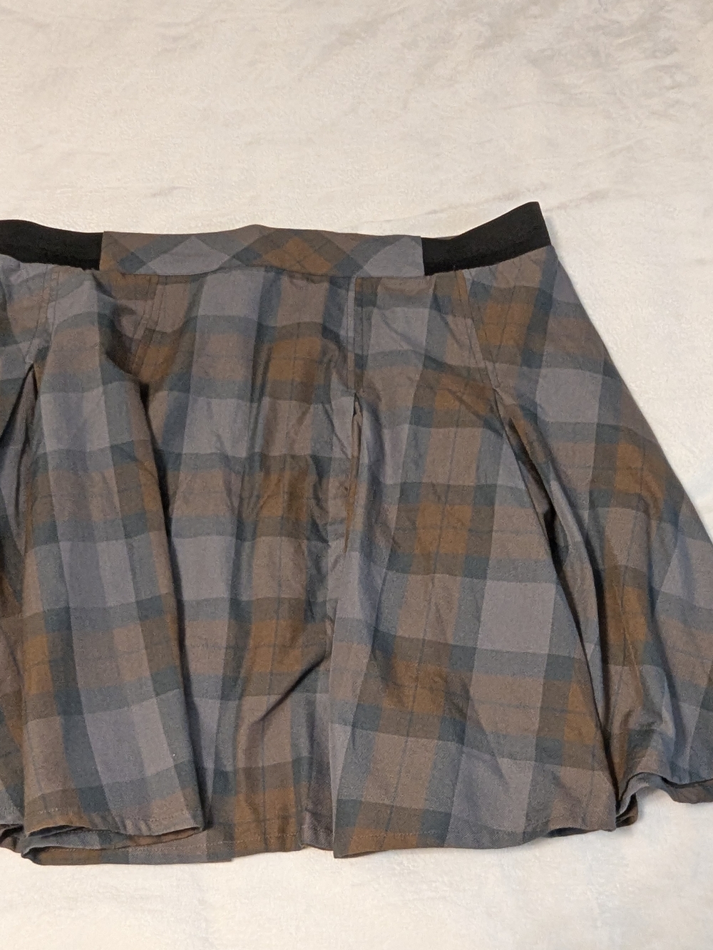 Torrid Outlander Plaid Circle Skirt in Gray and Brown - Picture 4 of 5